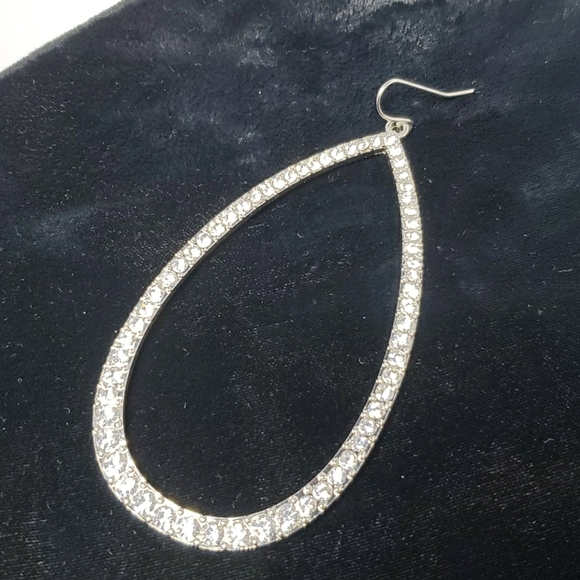 Charming Charlie  tear drop silver rhinestone Fish hook earrings - Picture 2 of 3